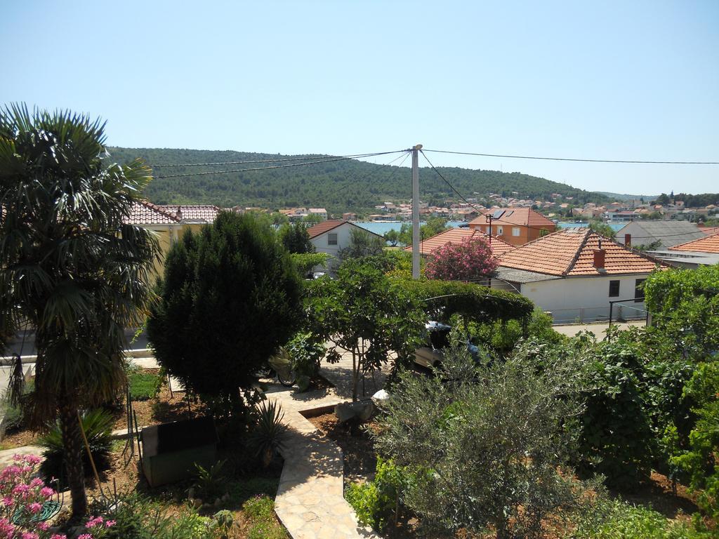 Apartment Guste Šibenik Zimmer foto